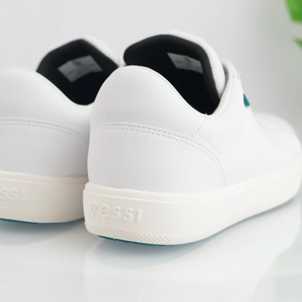 Vessi Womens Soho Sneaker Size 9 Waterproof White Vegan Leather Lace Up Shoe Low